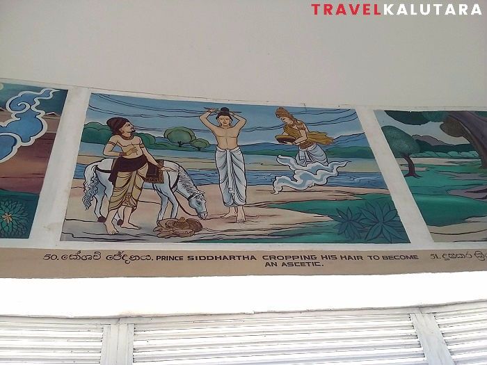 art works inside kalutara chaithya