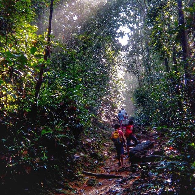 on the way to the kalugala monastery