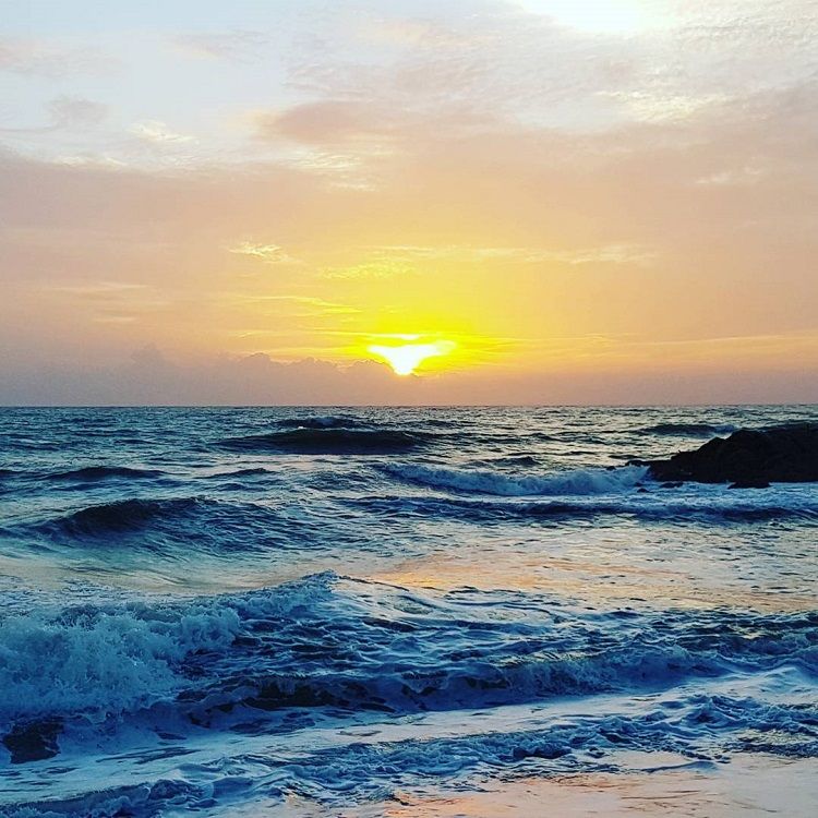 kalutara beach sunset