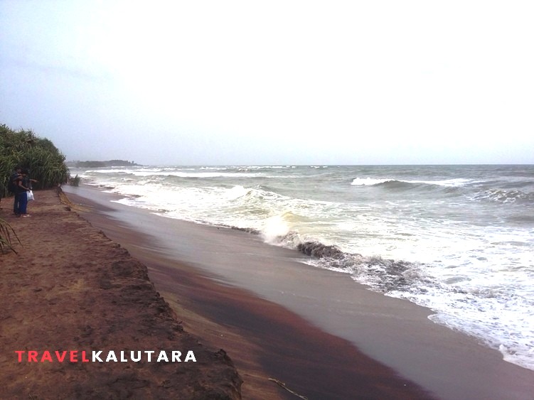 Calido Beach looking south