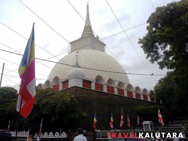 Kalutara Chaithya and temple 