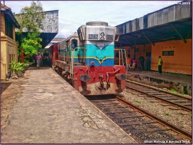 Sri lankan railway M2 locomotive at Kalutara station