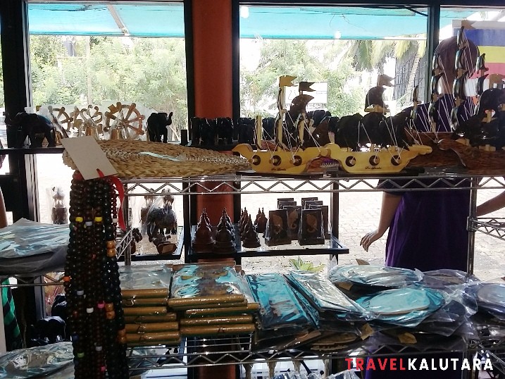 sri lankan souvenirs