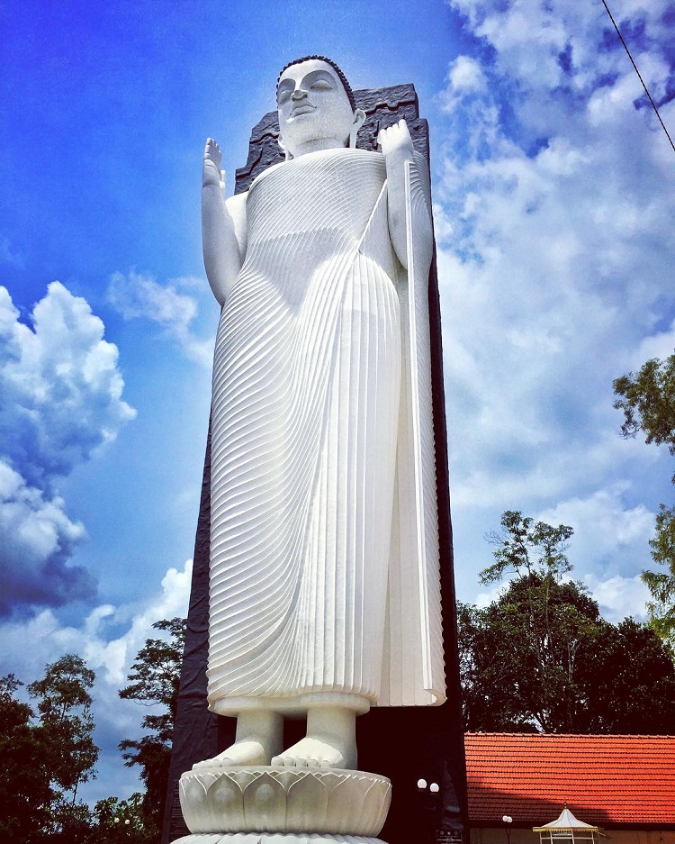 tallest sitting buddha statue , kalutara district